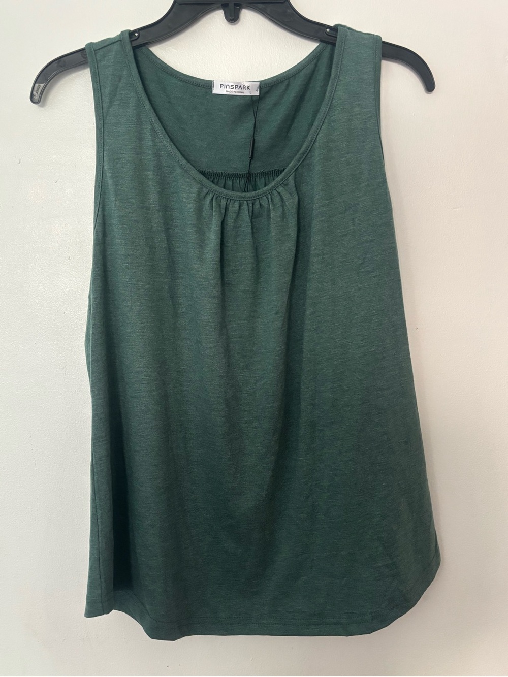 Pinspark Green Sleeveless Scoop Neck Tank Top Size L NWT